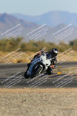 media/Dec-09-2023-SoCal Trackdays (Sat) [[76a8ac2686]]/Turn 15 Set 1 (230pm)/